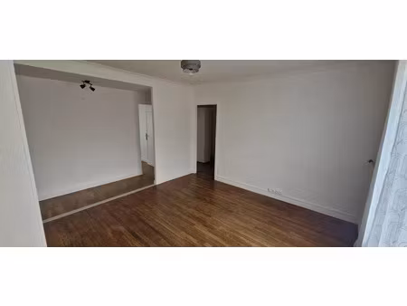 location appartement 4 pièces 65.29 m² à guingamp (22200)  690 €