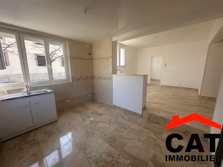 location appartement 3 pièces 62.23 m² à montereau-fault-yonne (77130)  800 €