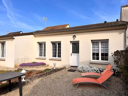 location meublée appartement 3 pièces 53.85 m² à brie-comte-robert (77170)  1 100 €