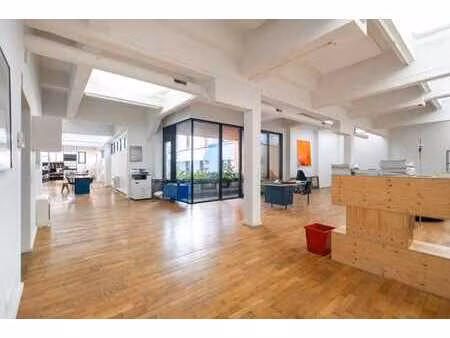 parc de forest/ bureaux+ équipements.