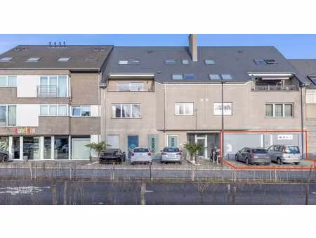 rez-de-chaussée commercial avec excellente visibilité