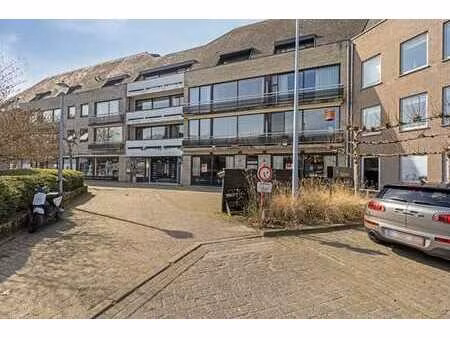 local commercial à louer dans le centre de sint-kruis