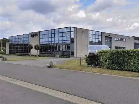 bien d'investissement constitué de bureaux et entrepot