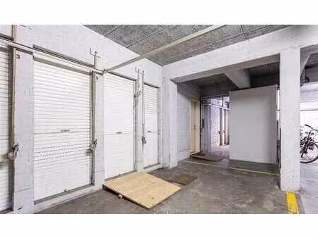 parking / garage