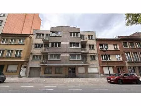 voltaire: emplacement de parking