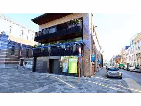 handelspand te huur in het centrum van roeselare met goed...