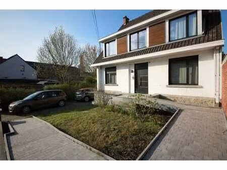 grande villa proche shape et google