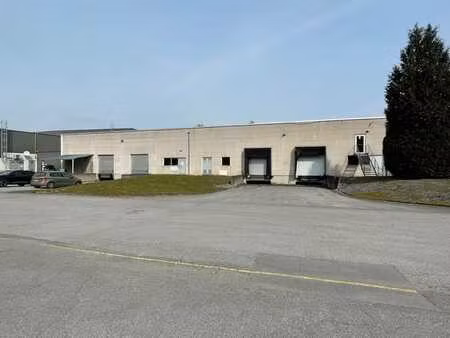 entrepôt à louer à florennes