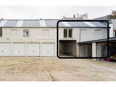 loods - atelier 70m² met toilet / water- en elektriciteit...