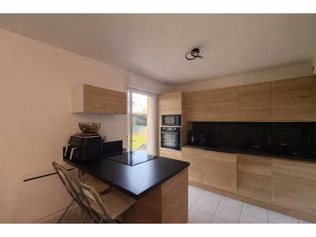 a louer appartement non meublé en rez-de-jardin bourg-en-bresse 3 pièce(s) 67.93 m2 proche