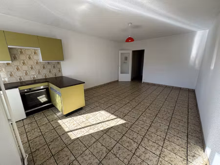 appartement t1 de 30.20 m2 avec cave et balcon