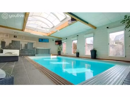 maison bourgeoise avec piscine et spa à soissons
