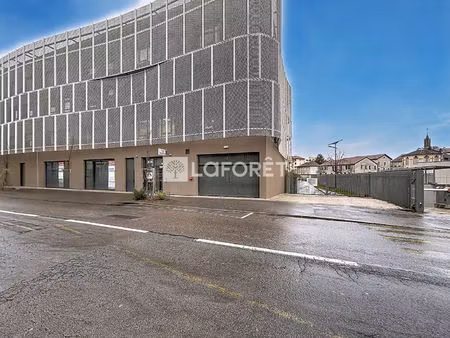à louer bureaux de prestige avec parking en centre-ville de bourg-en-bresse