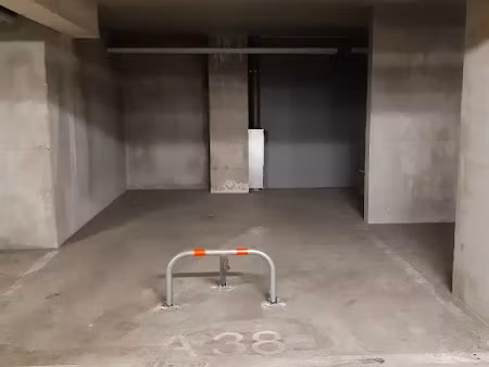 location parking 14 m² à marseille 10ème (13010)  80 €