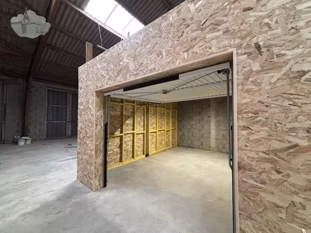 location parking 19.5 m² à rosporden (29140)  145 €