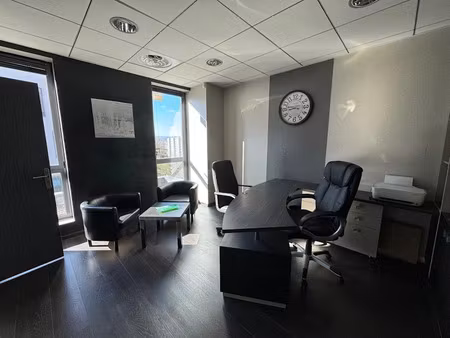 location locaux professionnels 1 pièce 14 m² à saint-etienne (42000)  340 €