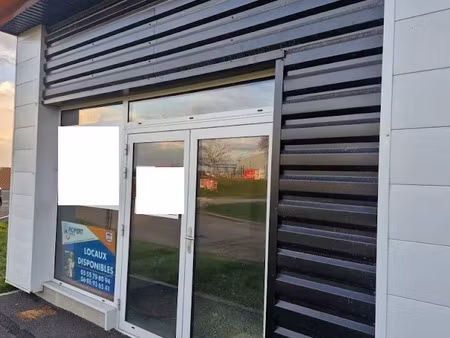 location locaux professionnels 54.71 m² à saint-junien (87200)  650 €