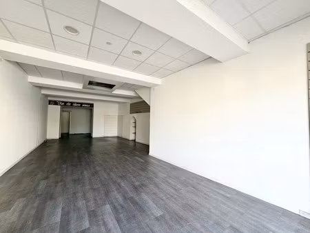 location locaux professionnels 120 m² à castelnaudary (11400)  1 023 €