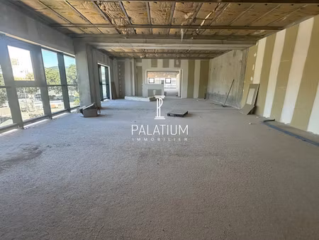 location locaux professionnels 100 m² à manosque (04100)  1 667 €