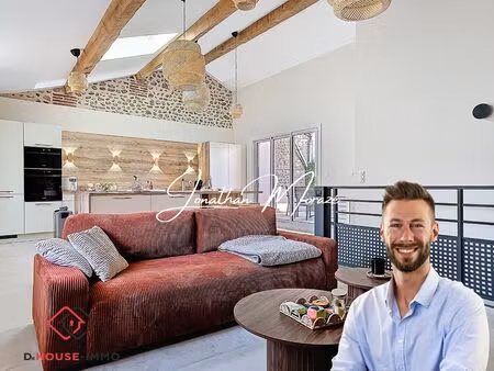 maison de caractère avec poutres  terrasse et garage