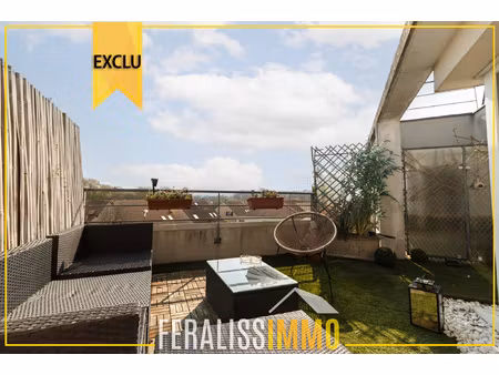 grand et lumineux f3 à proximité du rer !