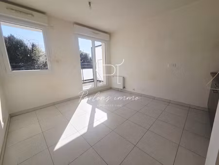 charmant studio avec terrasse