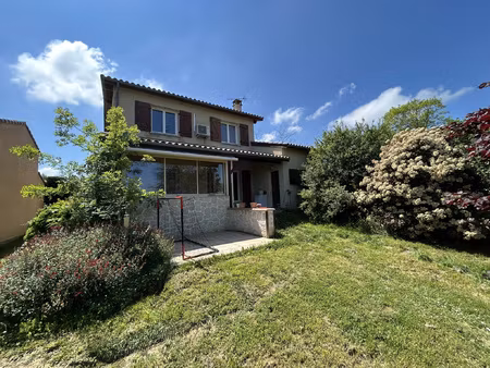 maison 117 m2 avec jardin  auch mourroussin