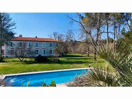 maison 6 pièces 275 m2