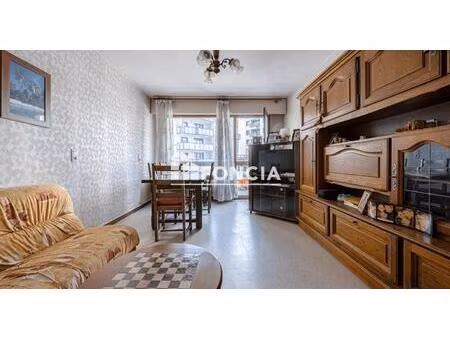 exclusivite - avenue du comte vert - grand trois pieces