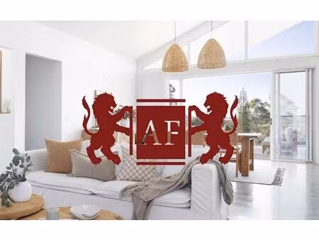 type 4 d'exception avec vue sur la baie de la ciotat  proche des plages