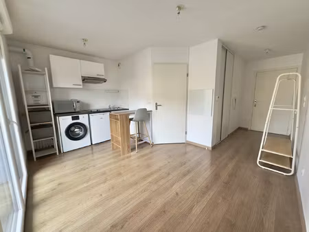 studio de standing avec balcon  toulouse minimes