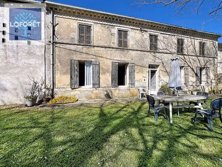 maison à rénover avec dépendances  hangar et terrain