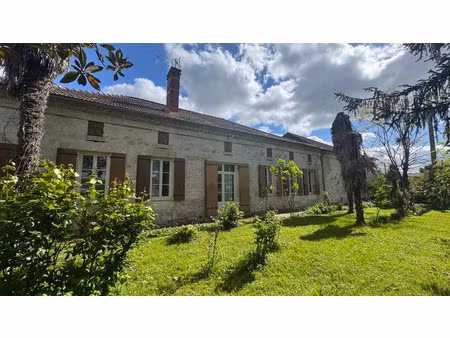 vente maison 7 pièces 200 m² à saint-caprais-de-lerm (47270)  284 875 €