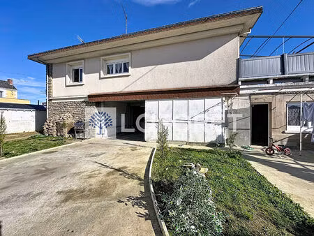pavillon sur sous-sol avec studio indépendant :