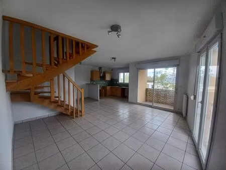 locations t4 duplex olemps sans frais d' agence