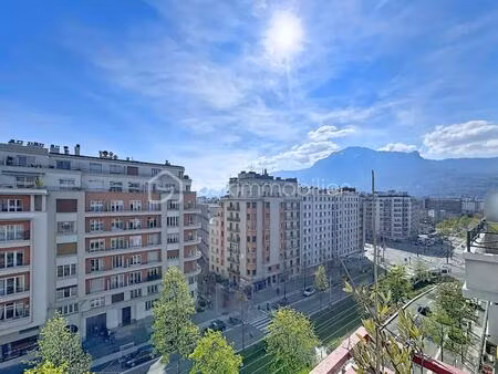 appartement de 82 10 m² à grenoble