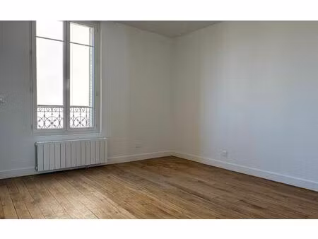 location appartement  m² t-2 à montreuil  995 €