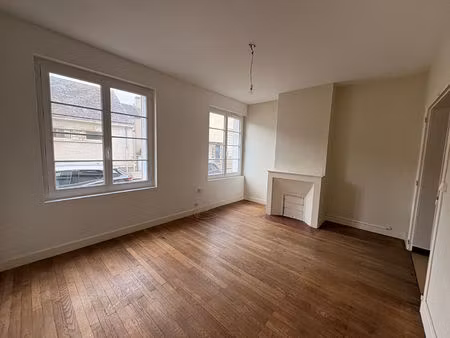 appartement 3 pièces à louer saumur les ponts - réf 338