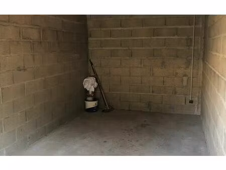 location stationnement  15 m² t- à dax  85 €