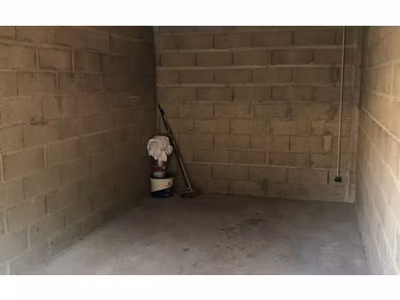 location stationnement  15 m² t- à dax  85 €