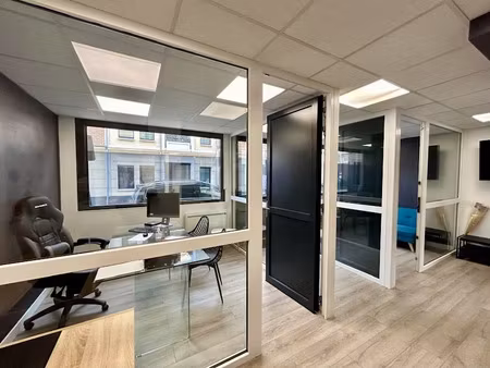 location locaux professionnels 4 pièces 45 m² à amiens (80000)  850 €