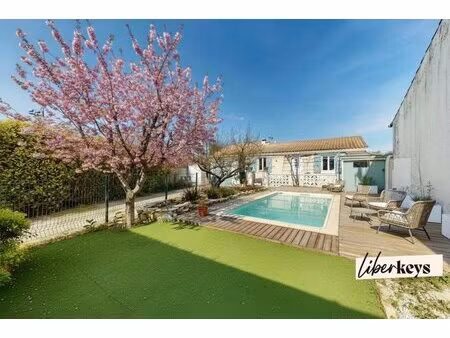 villa individuelle avec garage et piscine