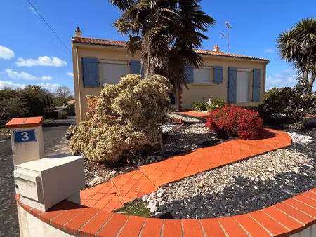 vente maison à nesmy (85310) : à vendre / 91m² nesmy