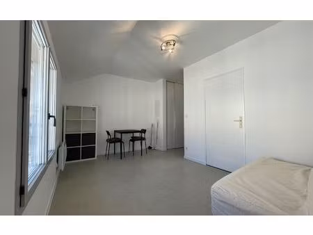 location appartement  20.08 m² t-1 à lyon 4  570 €