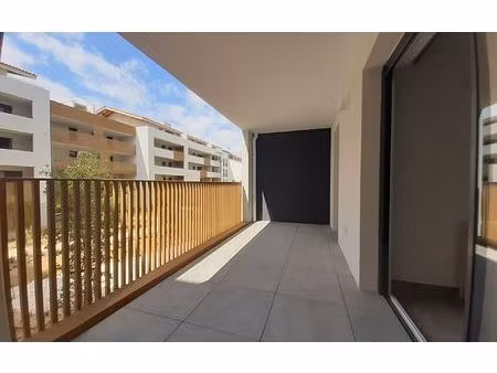 location appartement  m² t-2 à marseillan  670 €