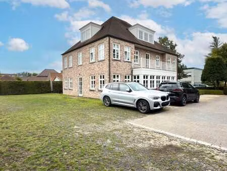 veelzijdige ruimte van 100 m² + gedeelde faciliteiten te ...