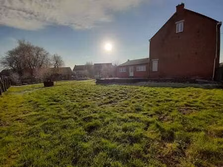 magnifique maison avec trois grandes chambres rénovée