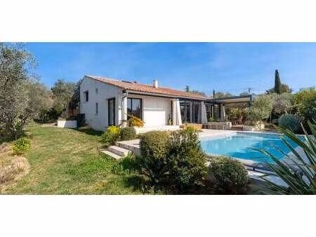 maison avec piscine et terrasse la bastide bertin - velaux (13)