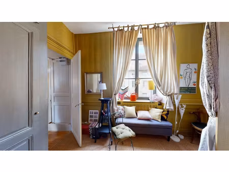 quartier préfecture : bel appartement de 48 m2 sur cour intérieure