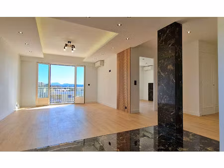 appartement fréjus 2 pièces 57.13 m2 rénové  terrasse  stationnement privatif et cave